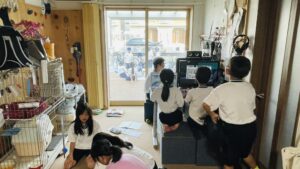 家の中の子供達